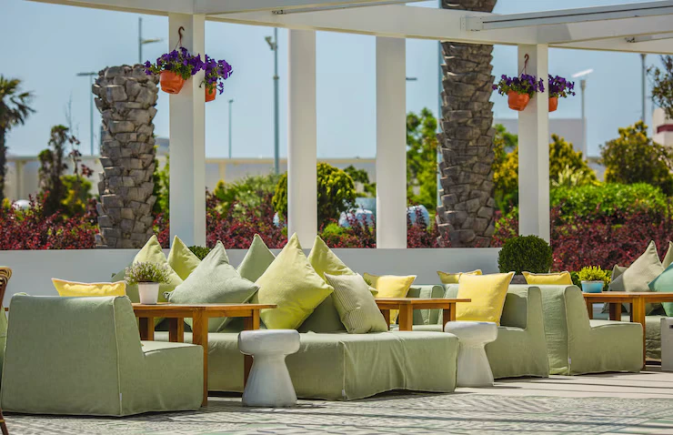 custom outdoor fitout dubai